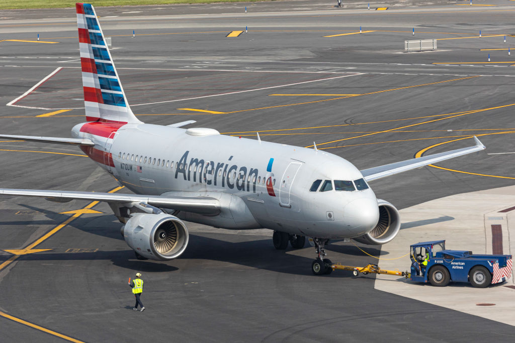 American Airlines, Flatulence, gassy, passenger, fart