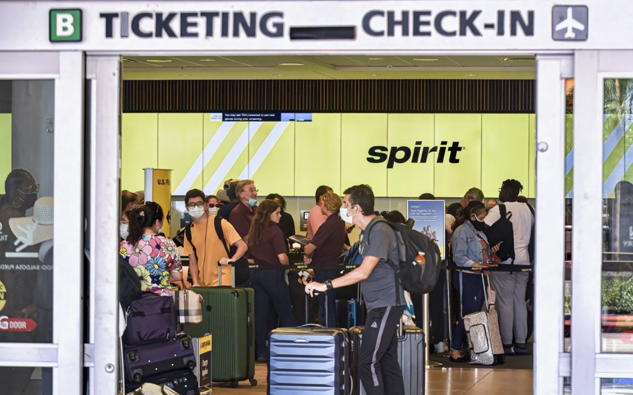 Spirit Airlines , fight, passenger