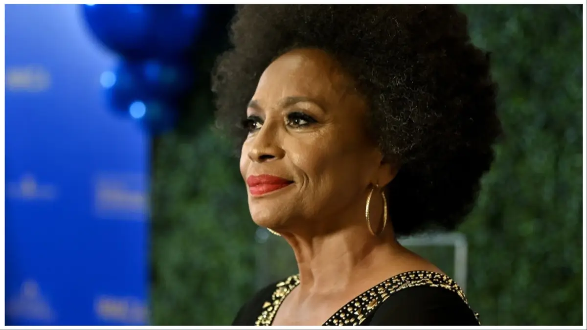 jenifer lewis on 10 foot fall