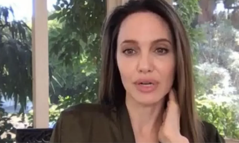 Actress Angelina Jolie has fans concerned over her unrecognizable