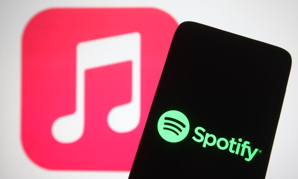 These two friends built a simple tool to transfer playlists between Apple Music and Spotify, and it works great