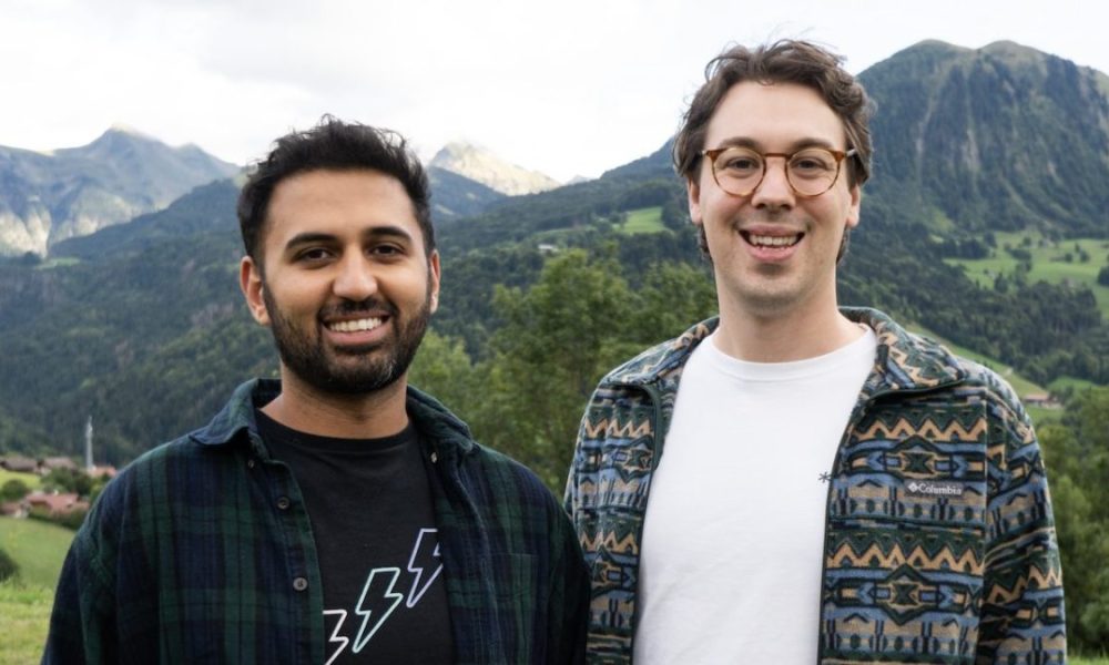 Lightdash founders Hamzah Chaudhary and Oliver Laslett