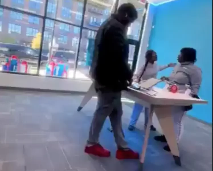 Atlanta Teen Seen on Video Erupting Inside AT&T Store After Mom Allegedly Disconnects Cellphone Service, Drawing Thousands of Shocked Reactions