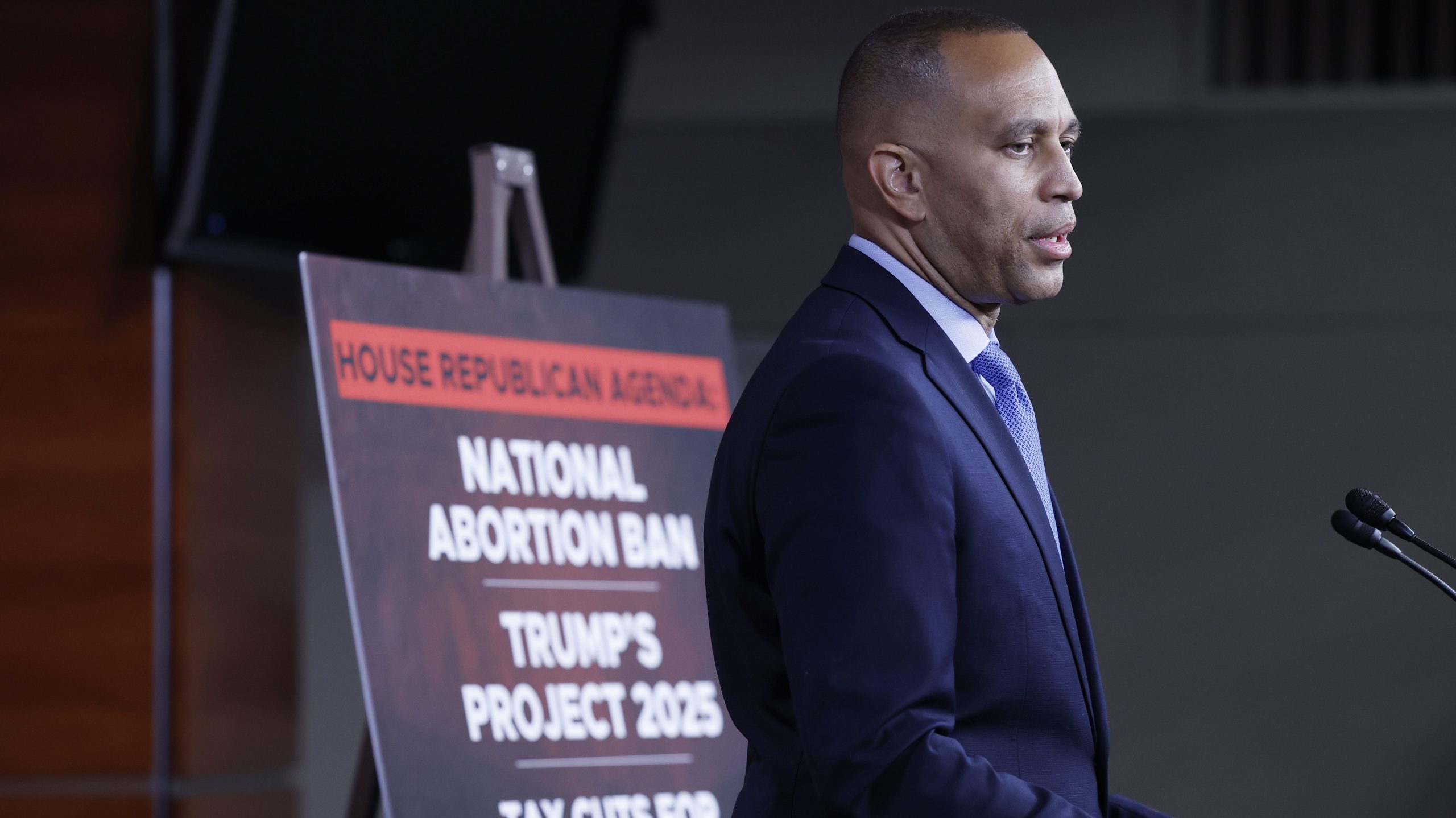 Control of U.S. House, U.S. House majority, Hakeem Jeffries, 2024 Election, U.S. House of Representatives, Congress, Republican-led Congress, Democratic majority, Republican majority, Rep. Mike Johnson, Mitch McConnell, Trump Congress, Trump presidency, theGrio.com