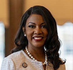 St. Louis Mayor Tishaura Jones, racist texts