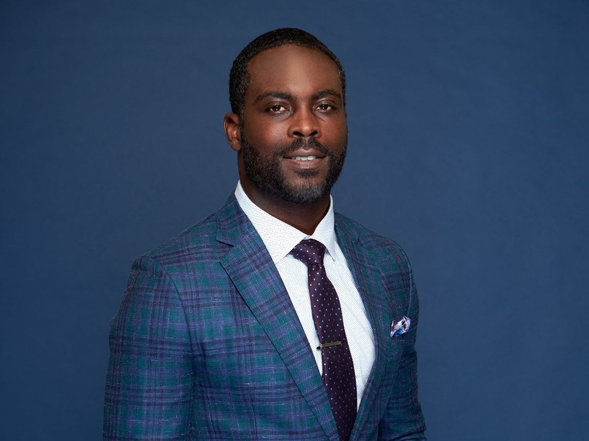 Bet announces documents with Michael Vick as the main football coach of the Norfolk State University University