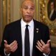 Cory Booker leads a story with a 25-hour speech, he will beat the Senate register, which was in possession of segregation, which was opposed to civil rights