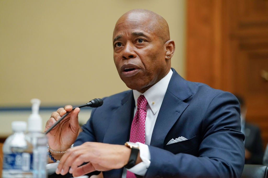 The federal judge abandons the corruption case against the mayor of New York Eric Adams